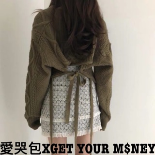 少量現貨🖤韓國復古麻花針織後鏤空綁帶毛衣+高腰間層流蘇包臀短裙 (1)