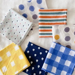 日本 印度製 水玉 點與線 棉質大手帕 領巾 傳統技術手工染 柔軟質感 手絹 滿版