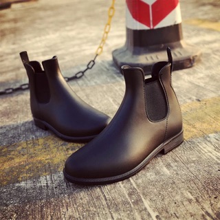 （影片❤️）黑色短靴、雨鞋、下雨防水靴