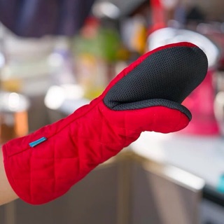 【免運】防滑隔熱手套 烘焙 耐熱手套 矽膠手套 烤箱手套 單入 烤箱 微波爐 捲捲烘焙