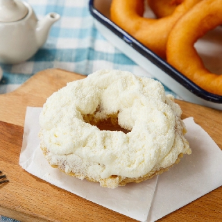 北海道鮮奶甜甜圈 | Krunchy Donuts